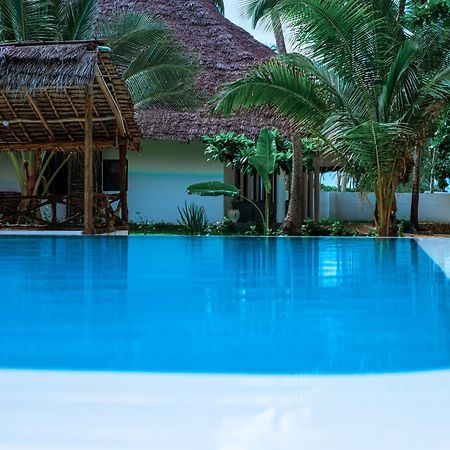 Manolo Beach Resort Uroa Exteriör bild