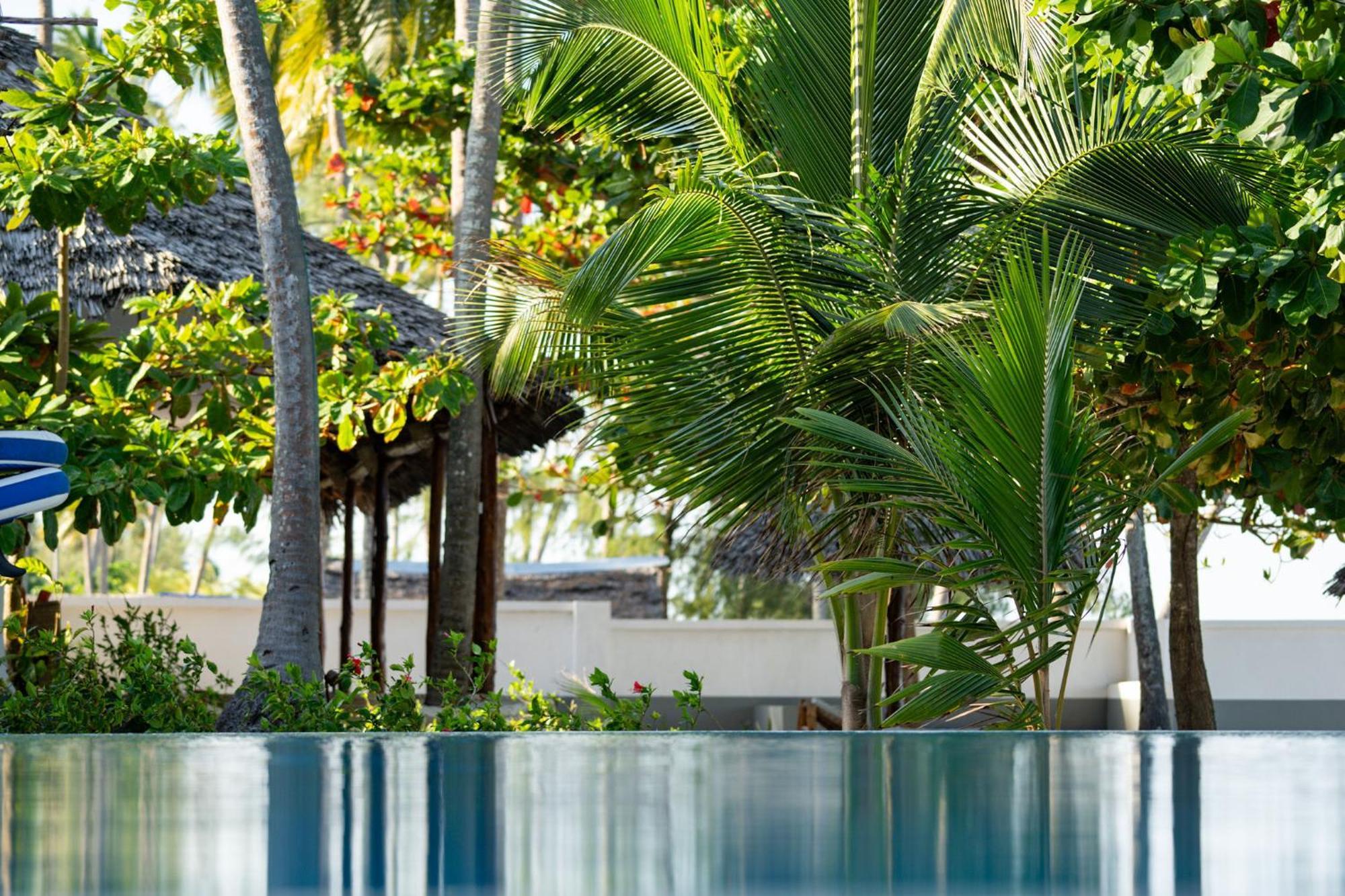 Manolo Beach Resort Uroa Exteriör bild