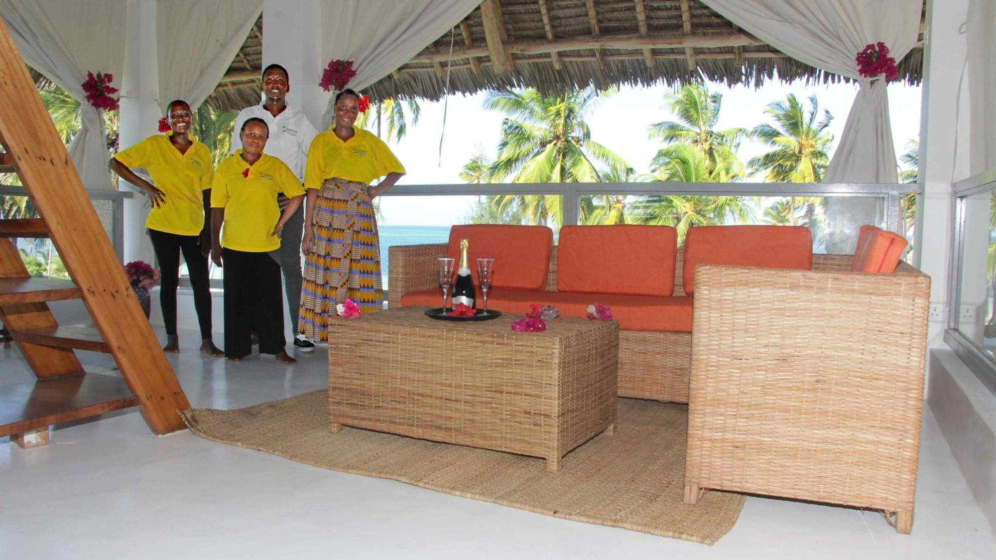 Manolo Beach Resort Uroa Exteriör bild