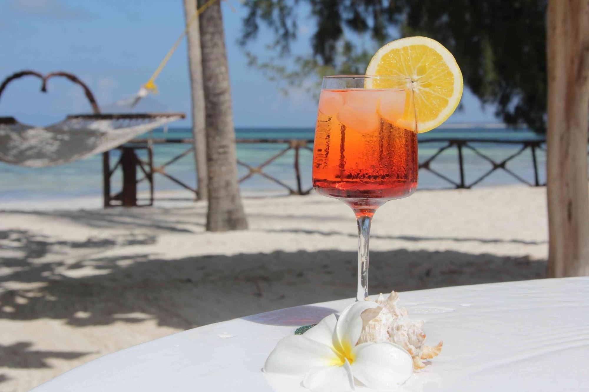 Manolo Beach Resort Uroa Exteriör bild