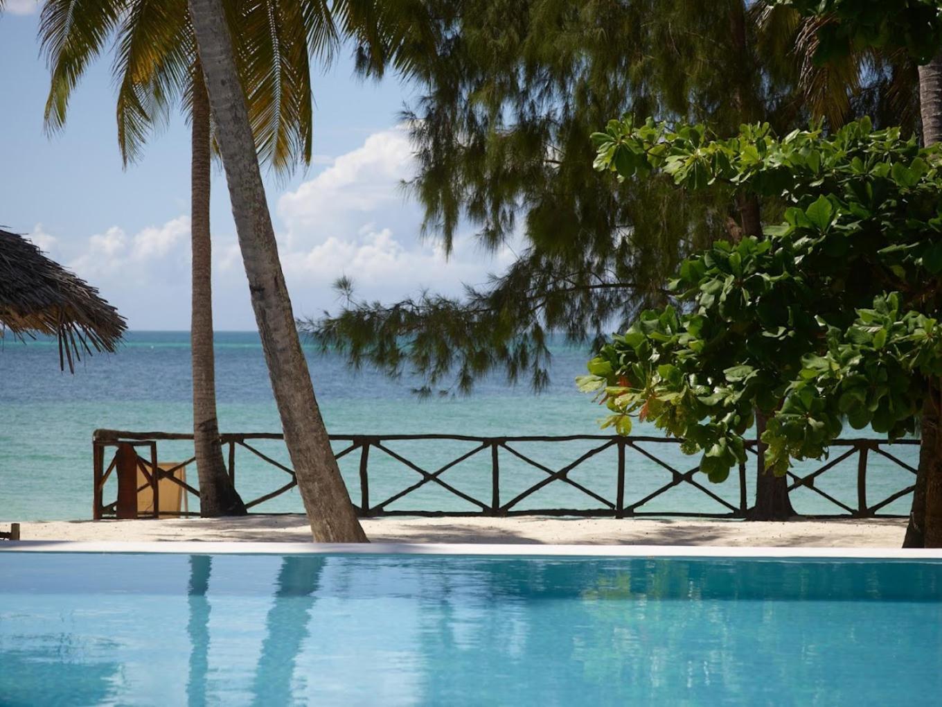 Manolo Beach Resort Uroa Exteriör bild
