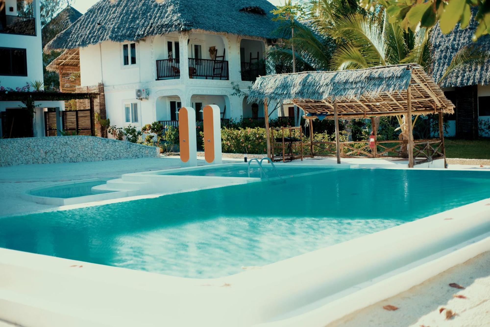 Manolo Beach Resort Uroa Exteriör bild