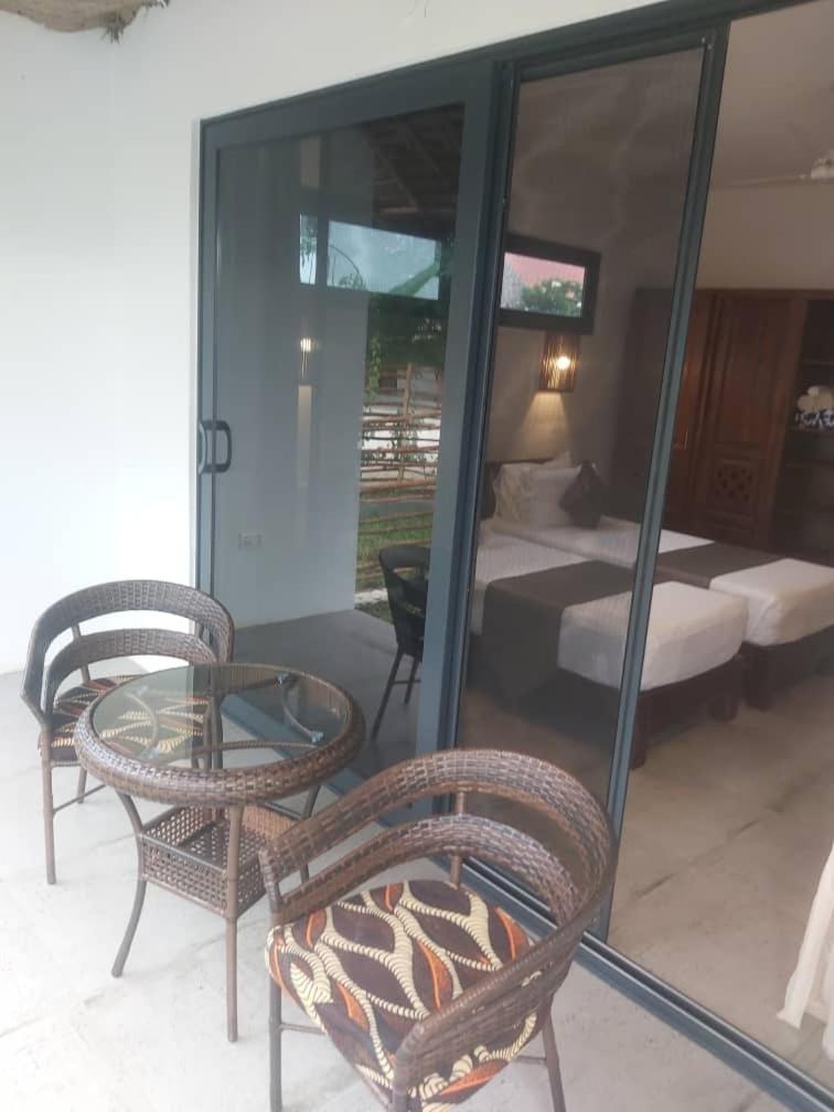 Manolo Beach Resort Uroa Rum bild
