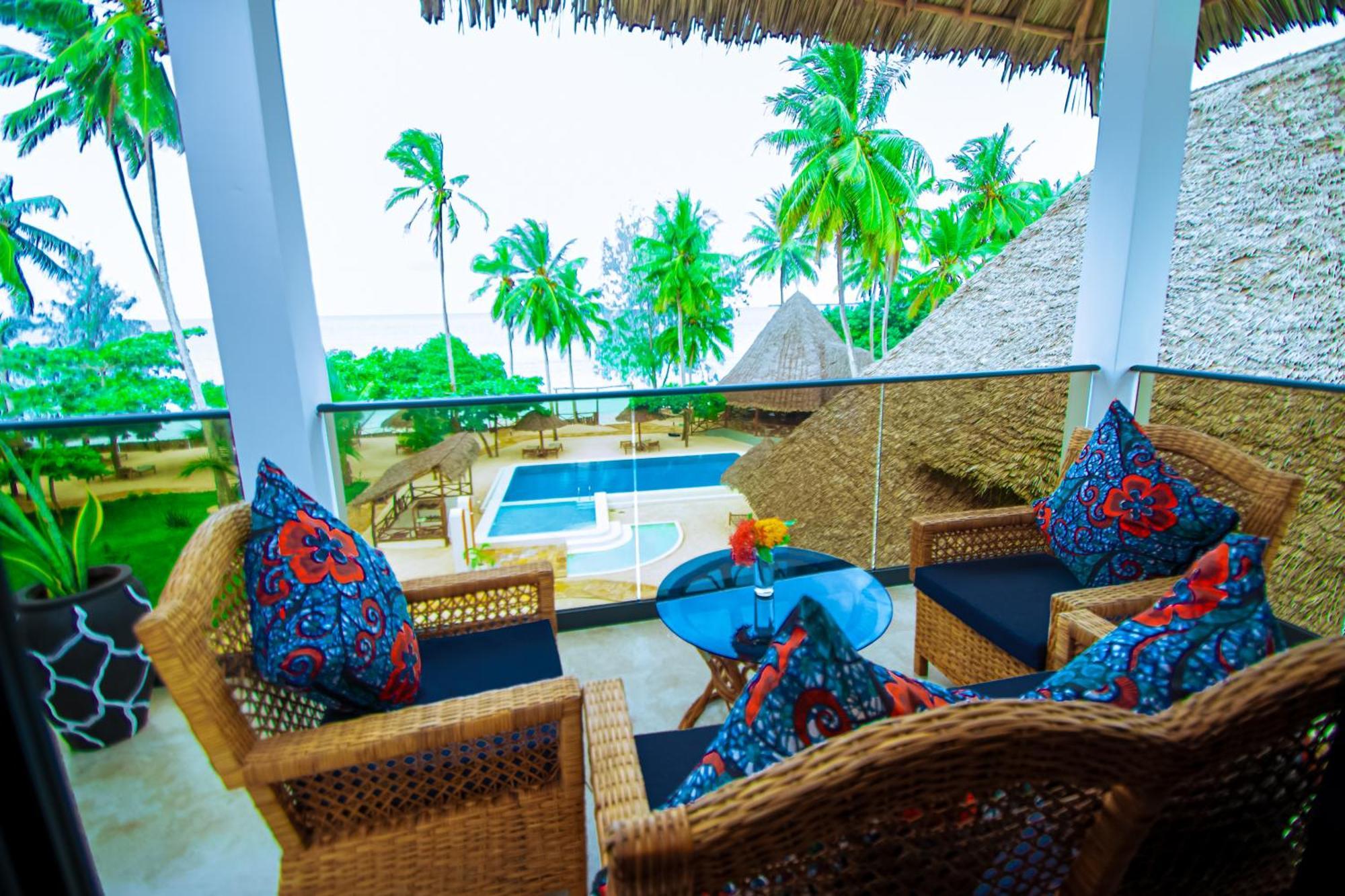 Manolo Beach Resort Uroa Exteriör bild